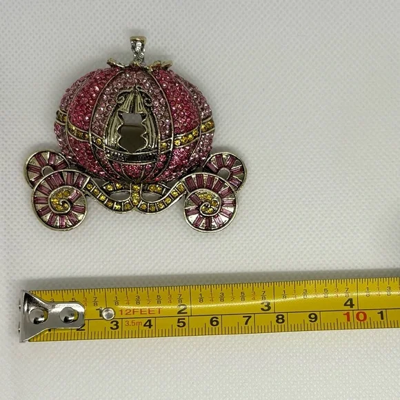 Cinderella Pink Rhinestone Pumpkin Carriage Brooch/Pin - Disney Princesscore - Picture 6 of 7